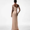 Vestido de noche con un solo hombro y detalle retorcido en la parte delantera Vestido de noche con un solo hombro y detalle retorcido en la parte delantera