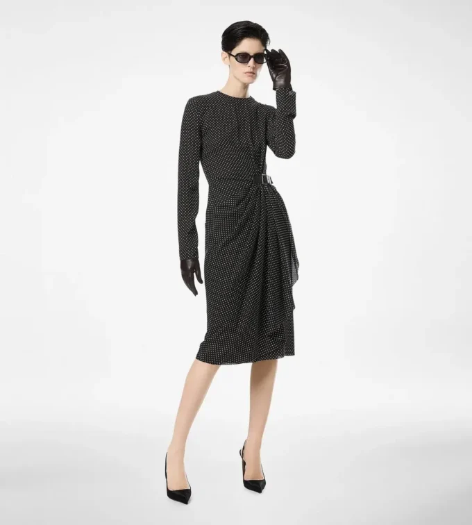 Vestido largo de manga larga de seda estampada con detalles de cuero Vestido largo de manga larga de seda estampada con detalles de cuero