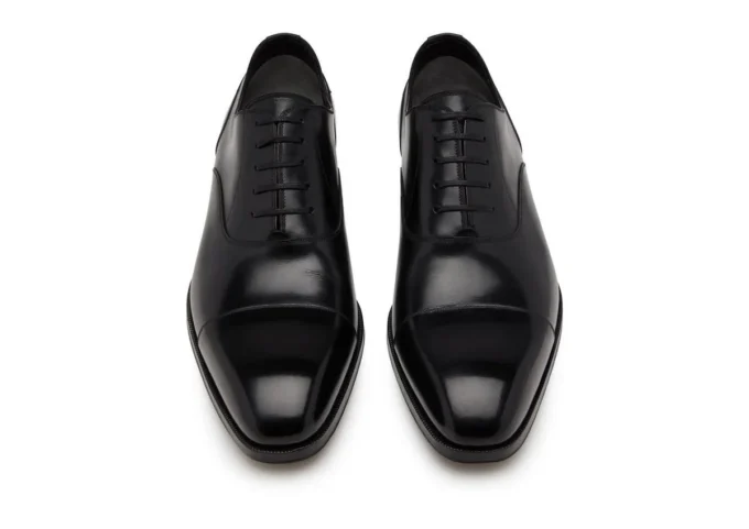Zapatos con cordones y puntera Elkan de piel lisa