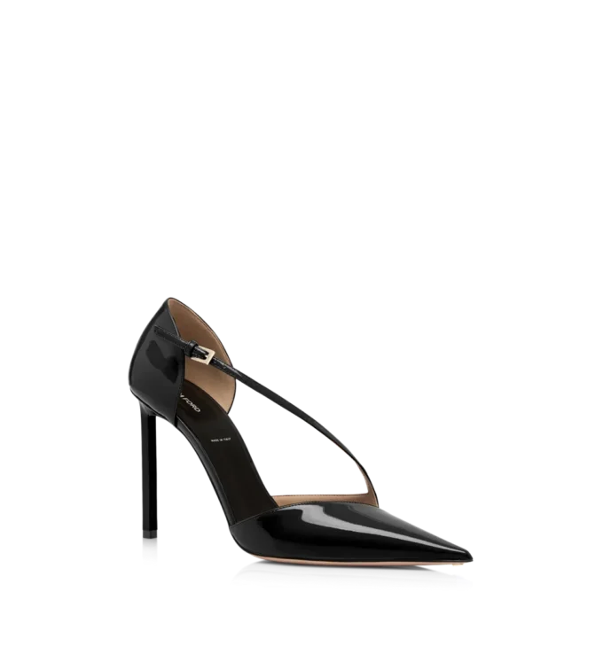 Zapatos de tacón asimétricos de charol Zapatos de tacón asimétricos de charol