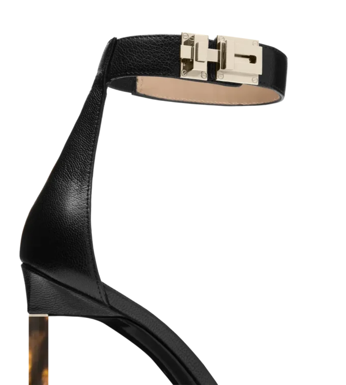 Zapatos de tacón con correa al tobillo y hebilla en T de piel granulada flexible