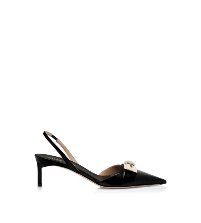 Zapatos de tacón con correa trasera de piel brillante