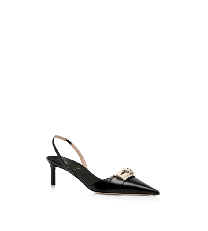 Zapatos de tacón con correa trasera de piel brillante