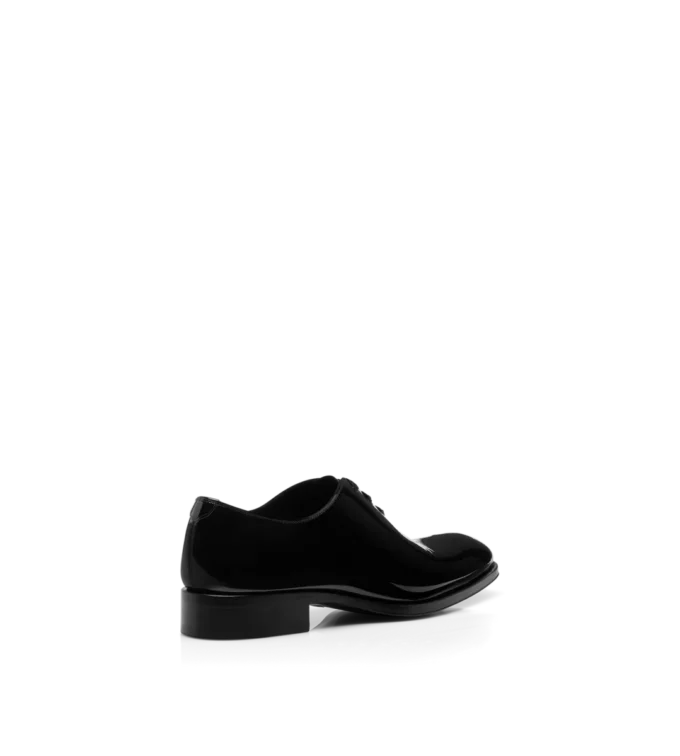 Zapatos de vestir Vincent con cordones y puntera entera de charol Zapatos de vestir Vincent con cordones y puntera entera de charol